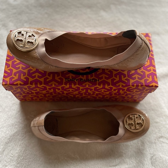Tory Burch Shoes - Tory Burch Caroline Flats, Size 9.5